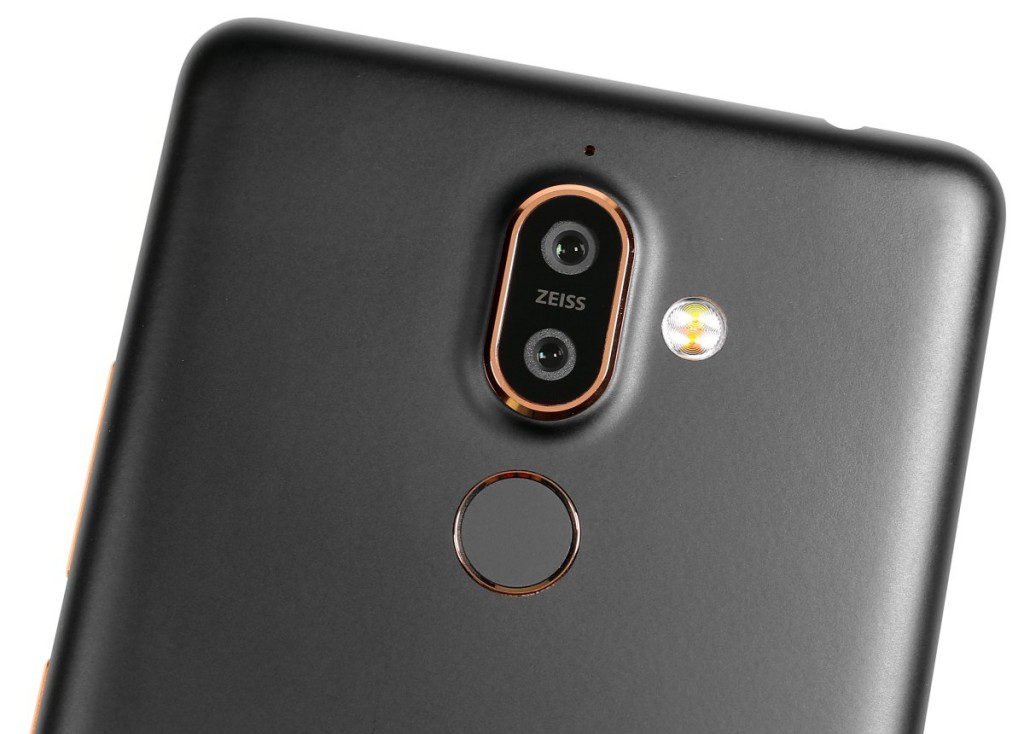 Nokia 7 PLUS