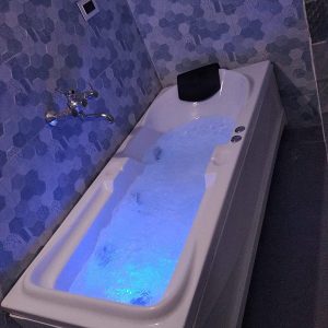 برقکار وان جکوزی ۰۹۱۲۱۵۰۷۸۲۵