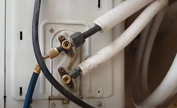 تعمیر انسداد لولههای گاز کولر گازی اینورتر-09121507825