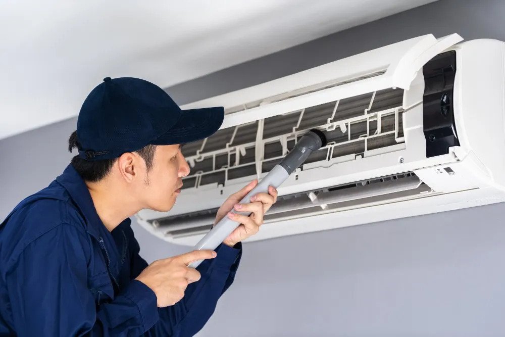 تعمیر و رفع مشکل روشن نشدن پنل بیرونی کولر اسپلیت-09121507825
