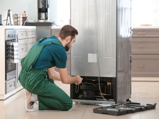 تعمیر گرفتگی لوله ناودان یخچال-09121507825