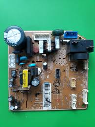 تعمیر برد یونیت بیرونی اسپلیت کولر گازی-09121507825