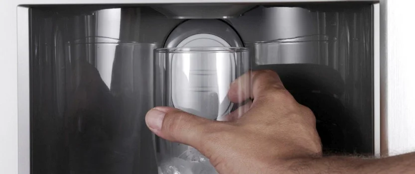 refrigerator-water-dispenser-work_599eba8a773e82b3 تعمیر شیر آب سردکن یخچال-09121507825
