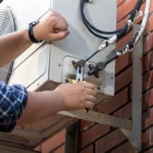 تعمیر ایراد در لوله ها و شیر ورودی مبرد کولرگازی-09121507825