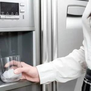 چرا یخساز یخ نمی سازد؟-09121507825