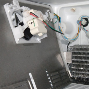 رفع مشکل پایین آمدن دمای فریزر-09121507825